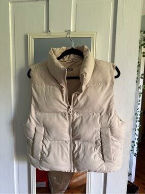 Zara beige vest